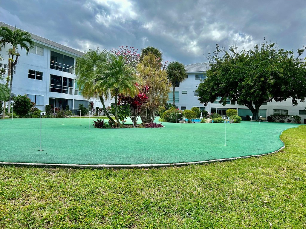 Lighthouse Point Gardens - Residential