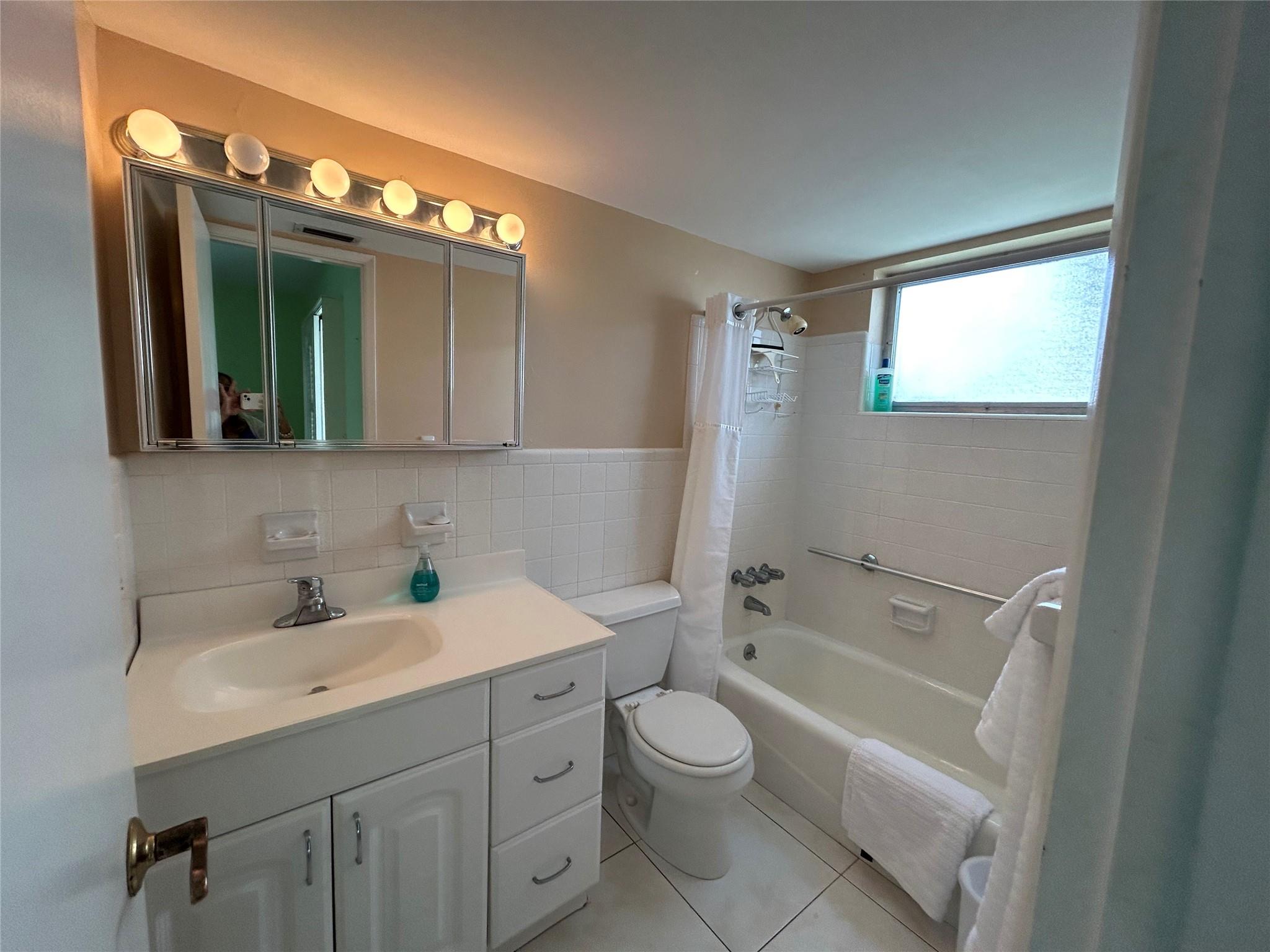 Lighthouse Point Gardens - Residential