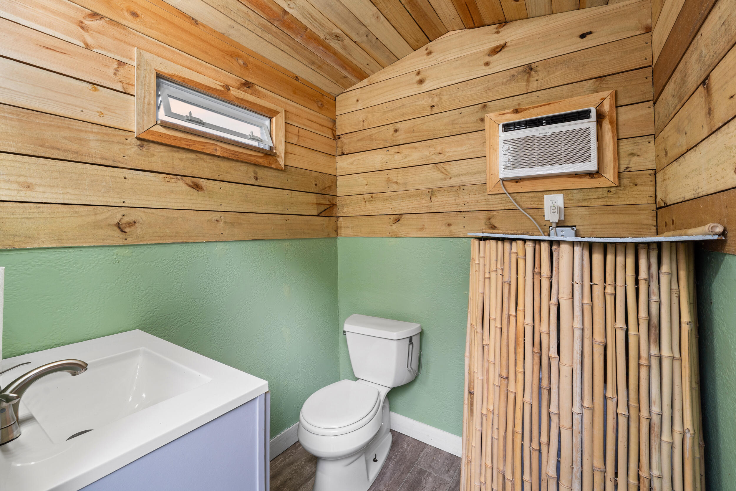 INDIAN MOUND TRAILS - Residential