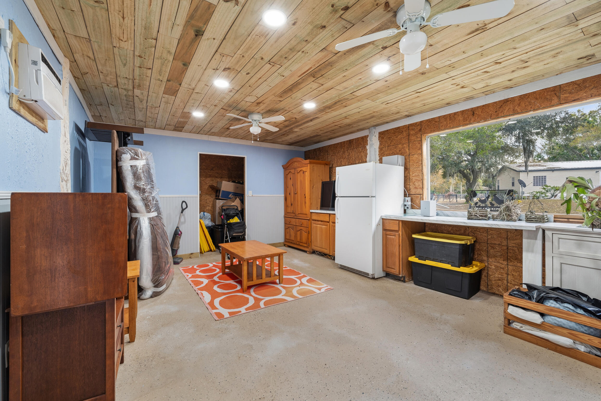 INDIAN MOUND TRAILS - Residential