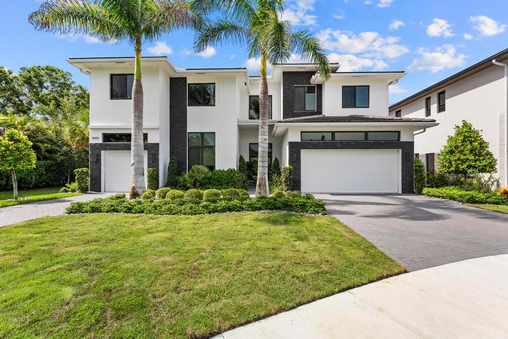 Photo of 18401 Symphony Court, Jupiter, FL 33458 (MLS # B26073219)