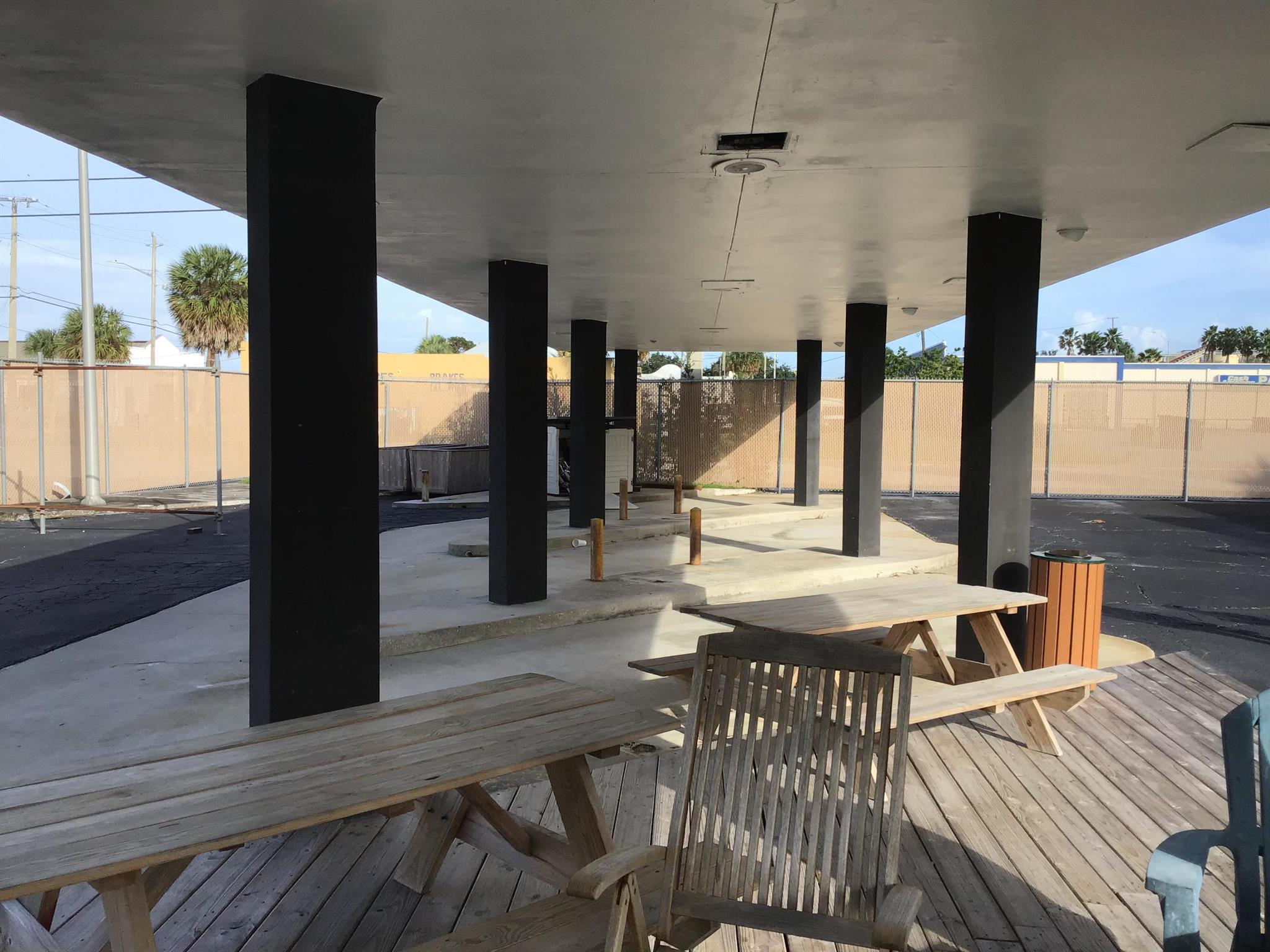 CARLTON'S ADDITION TO FOR - Commercial Sale