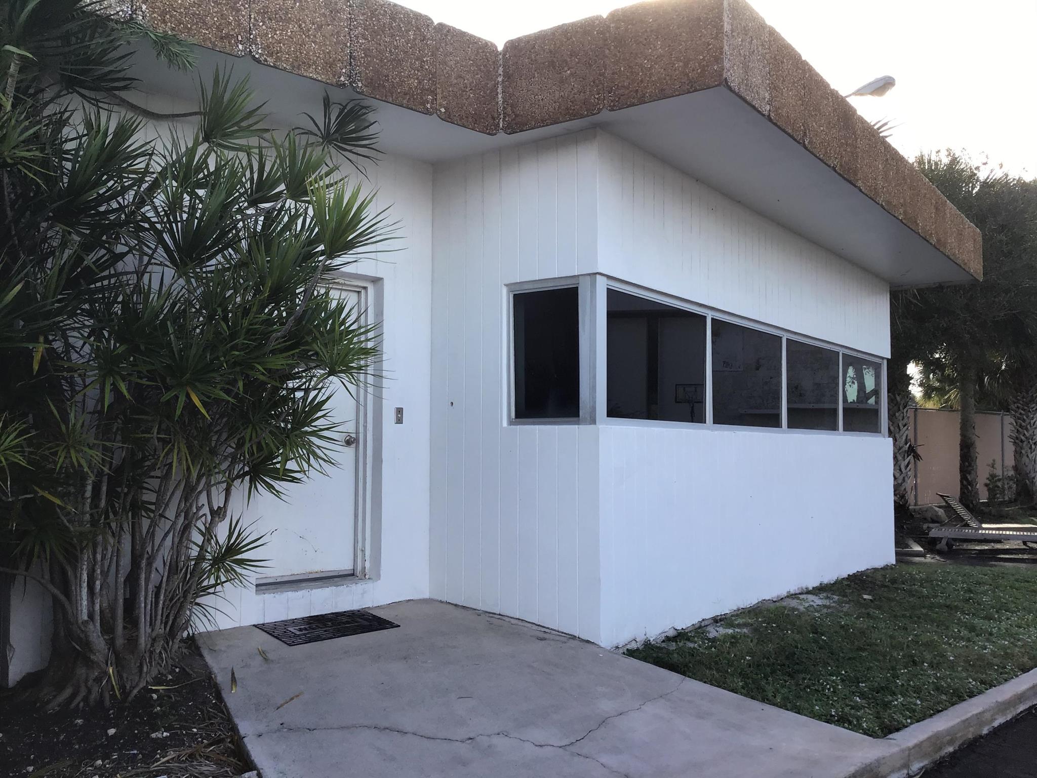 CARLTON'S ADDITION TO FOR - Commercial Sale