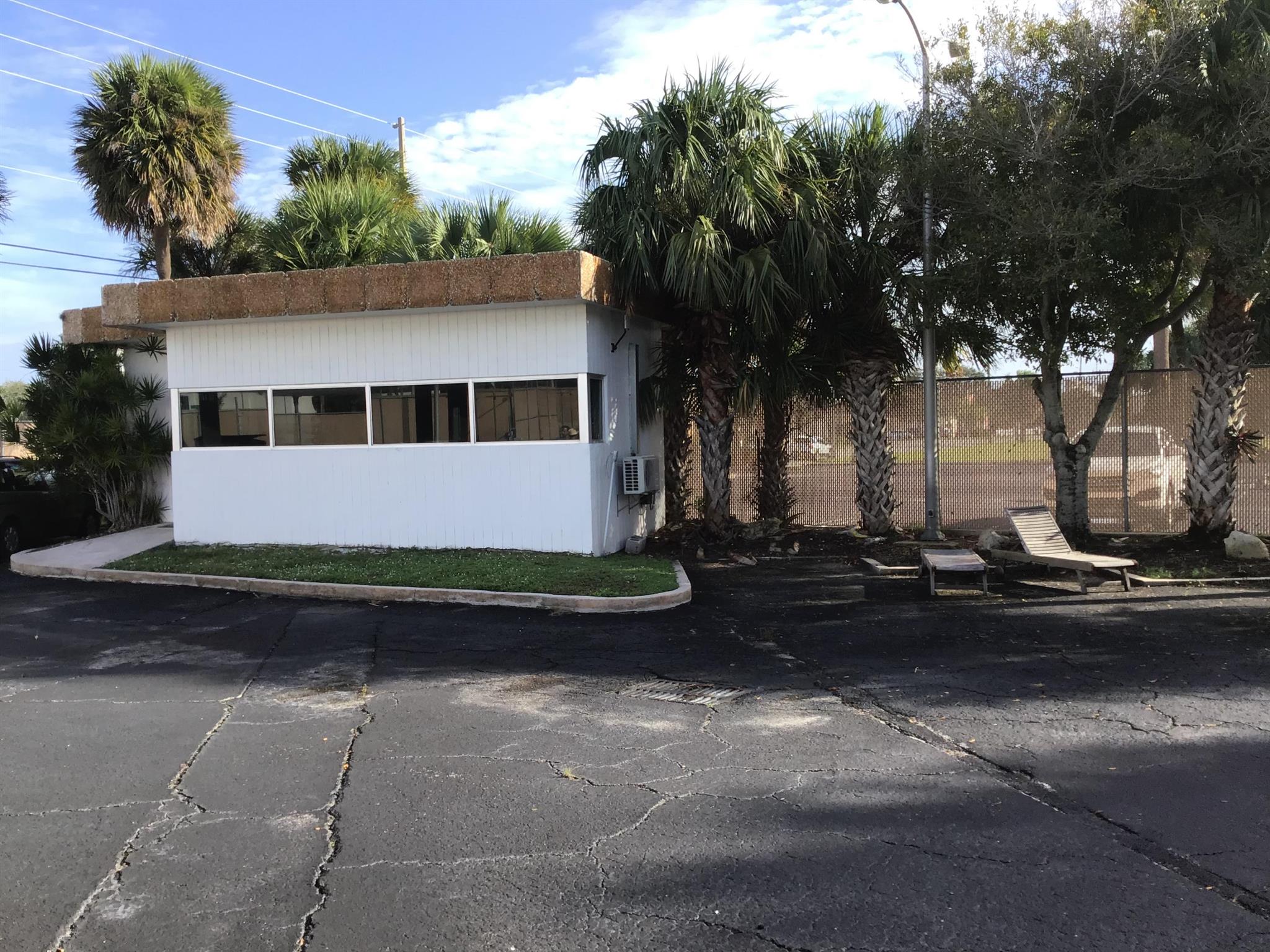 CARLTON'S ADDITION TO FOR - Commercial Sale