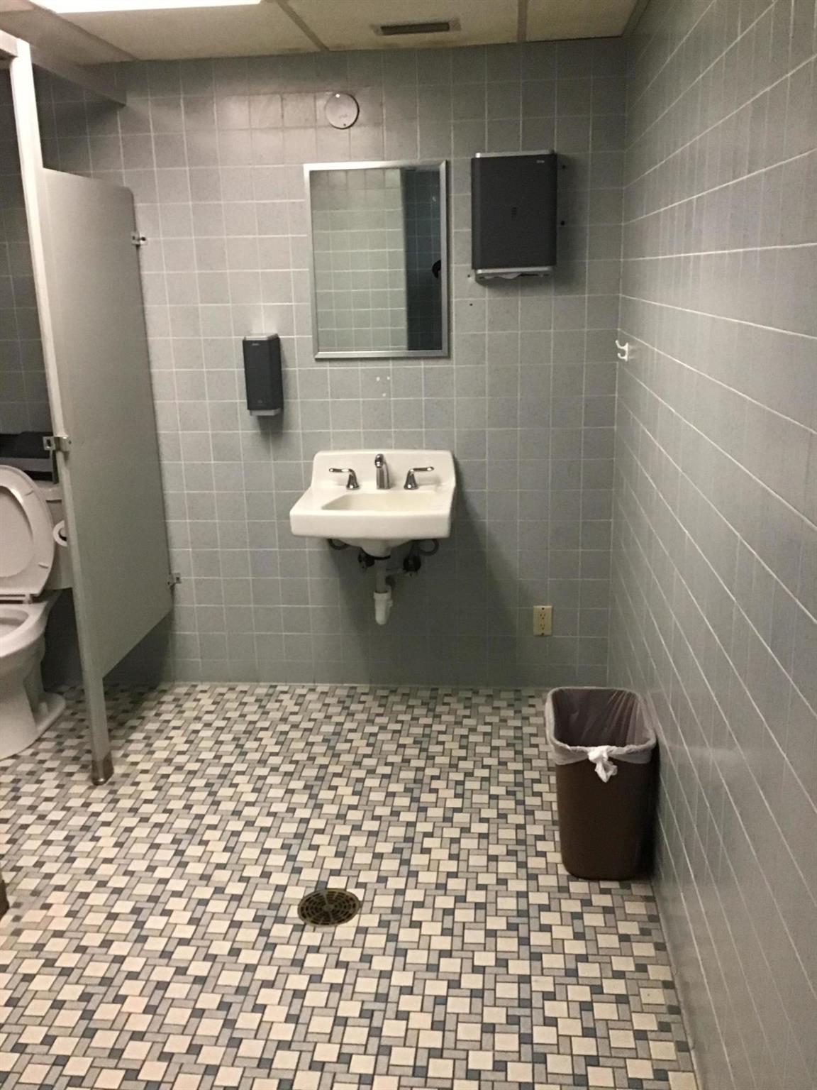 CARLTON'S ADDITION TO FOR - Commercial Sale