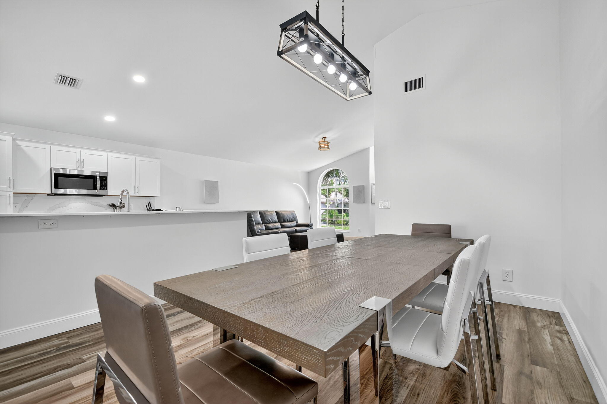 WELLINGTONS EDGE PAR 76 PH 1 - Residential Lease