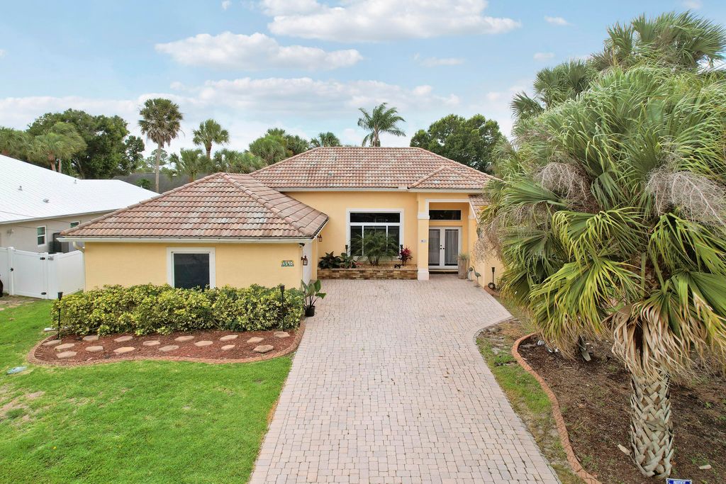 Photo of 1590 SW Underwood Avenue, Port Saint Lucie, FL 34953 (MLS # B26032117)