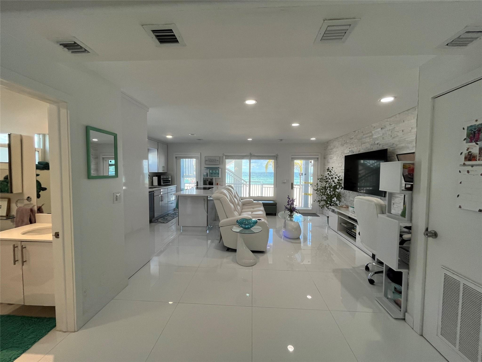 VIRGINIA ST CO-OP - Residential