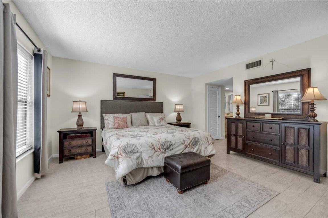 OCEAN PARKS CONDO - Residential