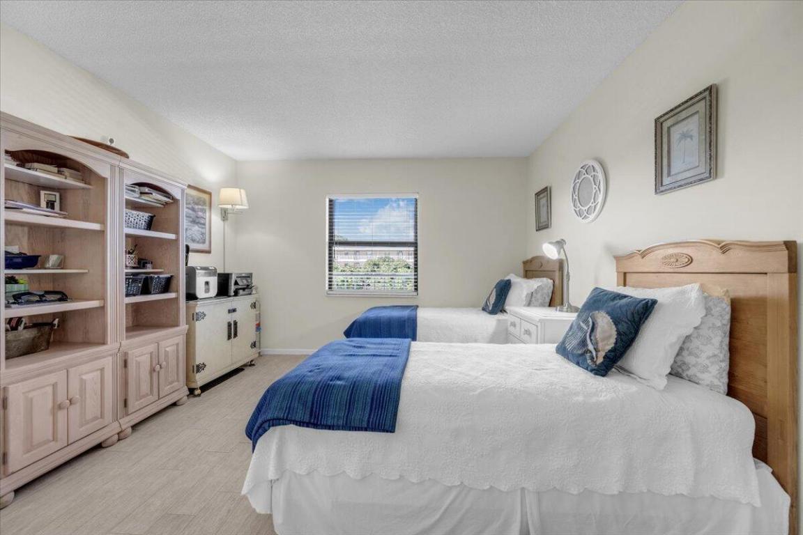 OCEAN PARKS CONDO - Residential