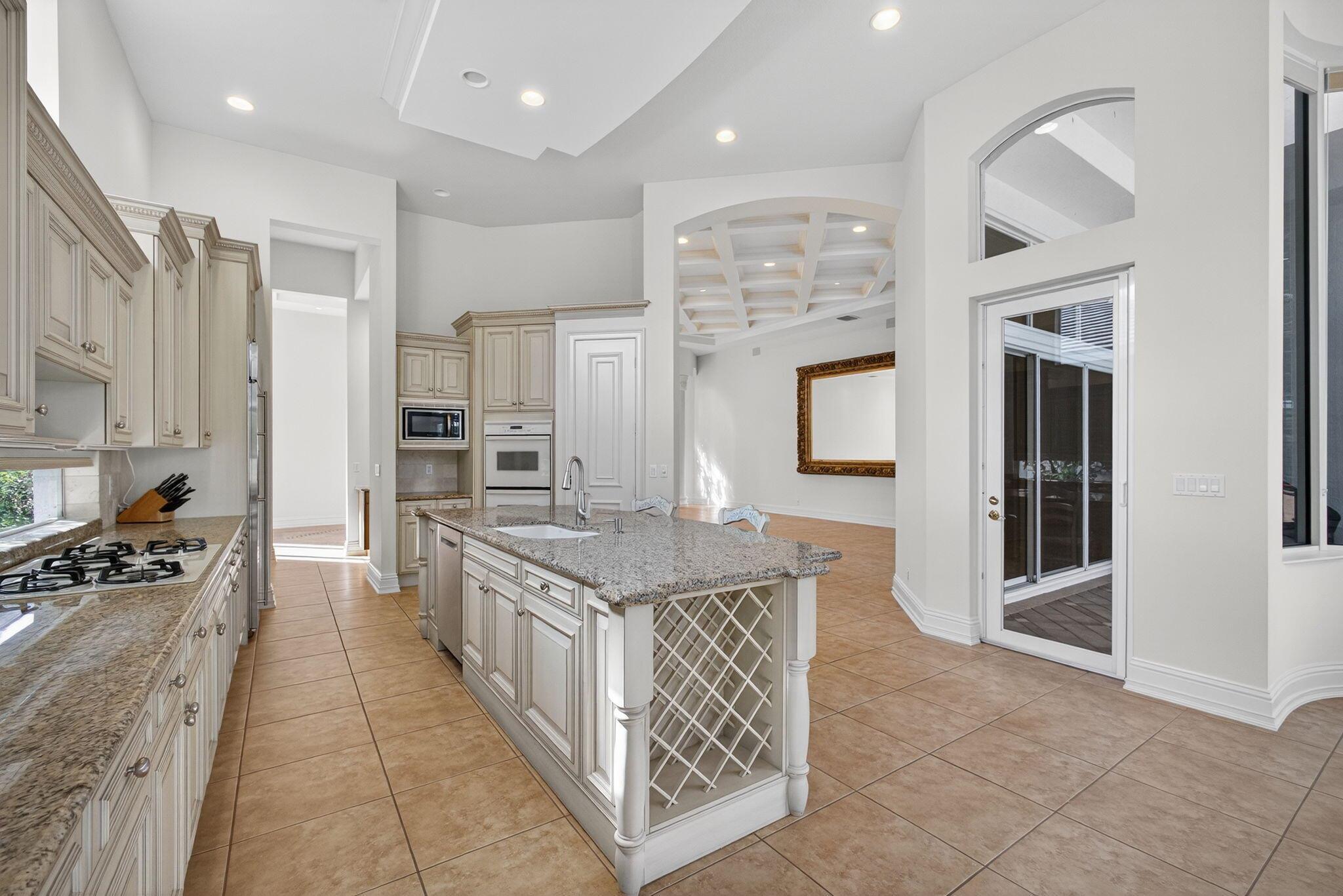 MIRASOL PARADISIO - Residential