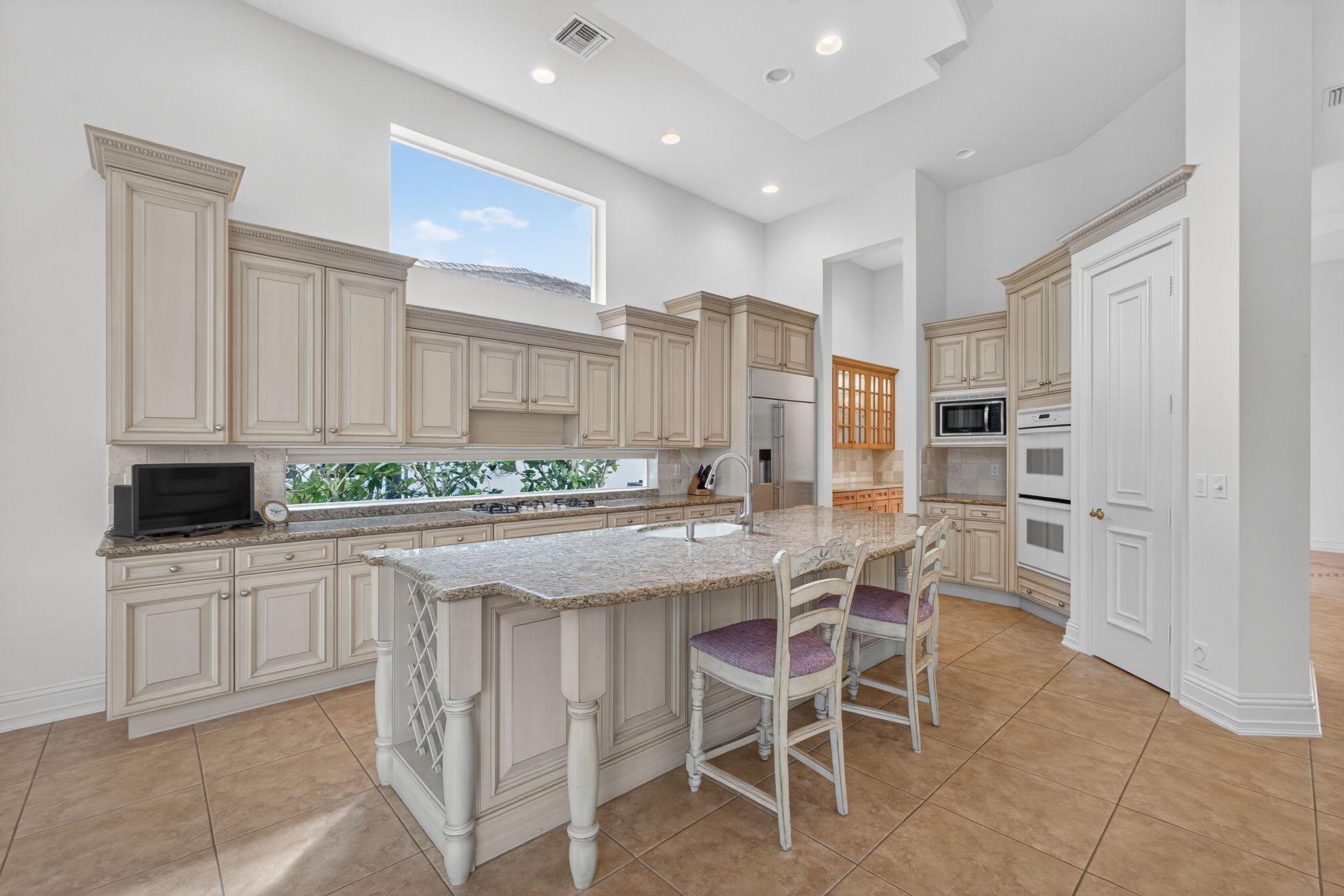 MIRASOL PARADISIO - Residential