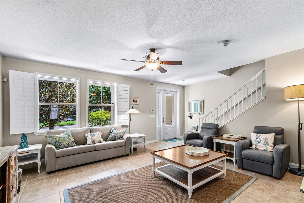 Photo of 1475 N Jeaga Drive, Jupiter, FL 33458 (MLS # R11128676)