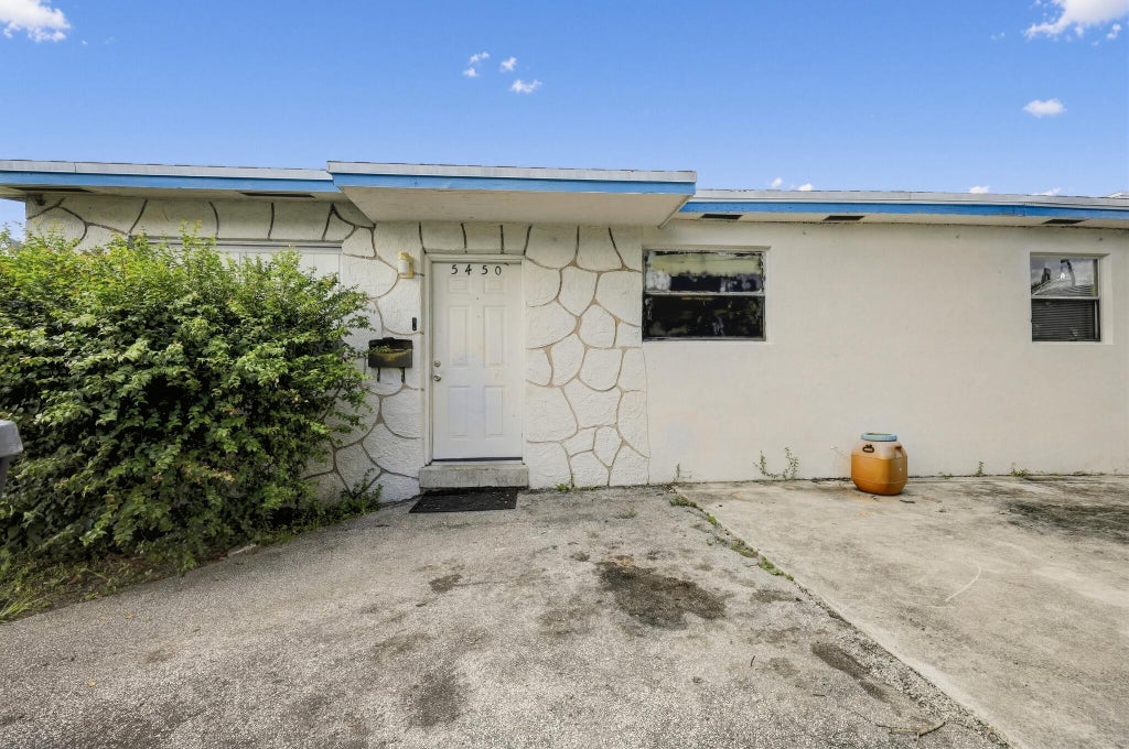 Photo of 5450 FLETCHER Street, Hollywood, FL 33021 (MLS # B26063729)