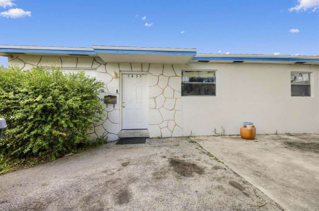 Photo of 5450 FLETCHER Street, Hollywood, FL 33021 (MLS # B26063729)