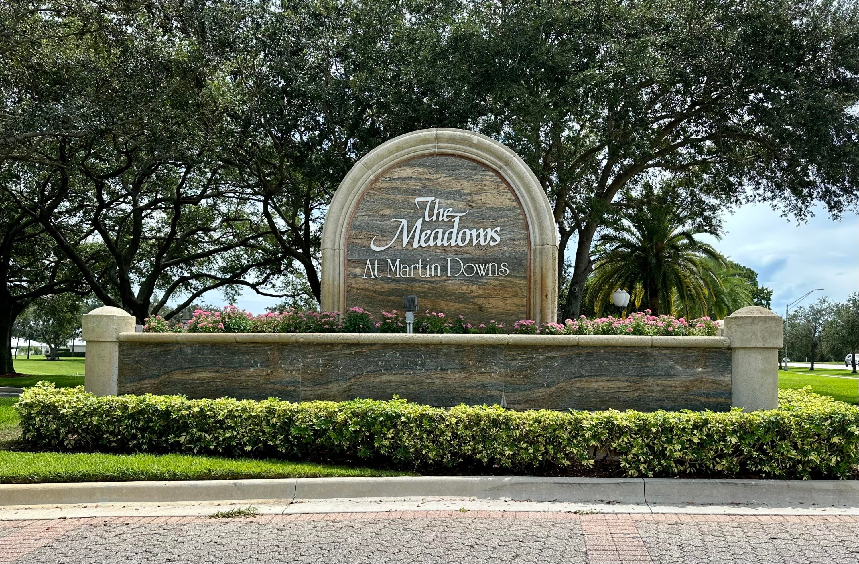 1711 SW Waterfall
