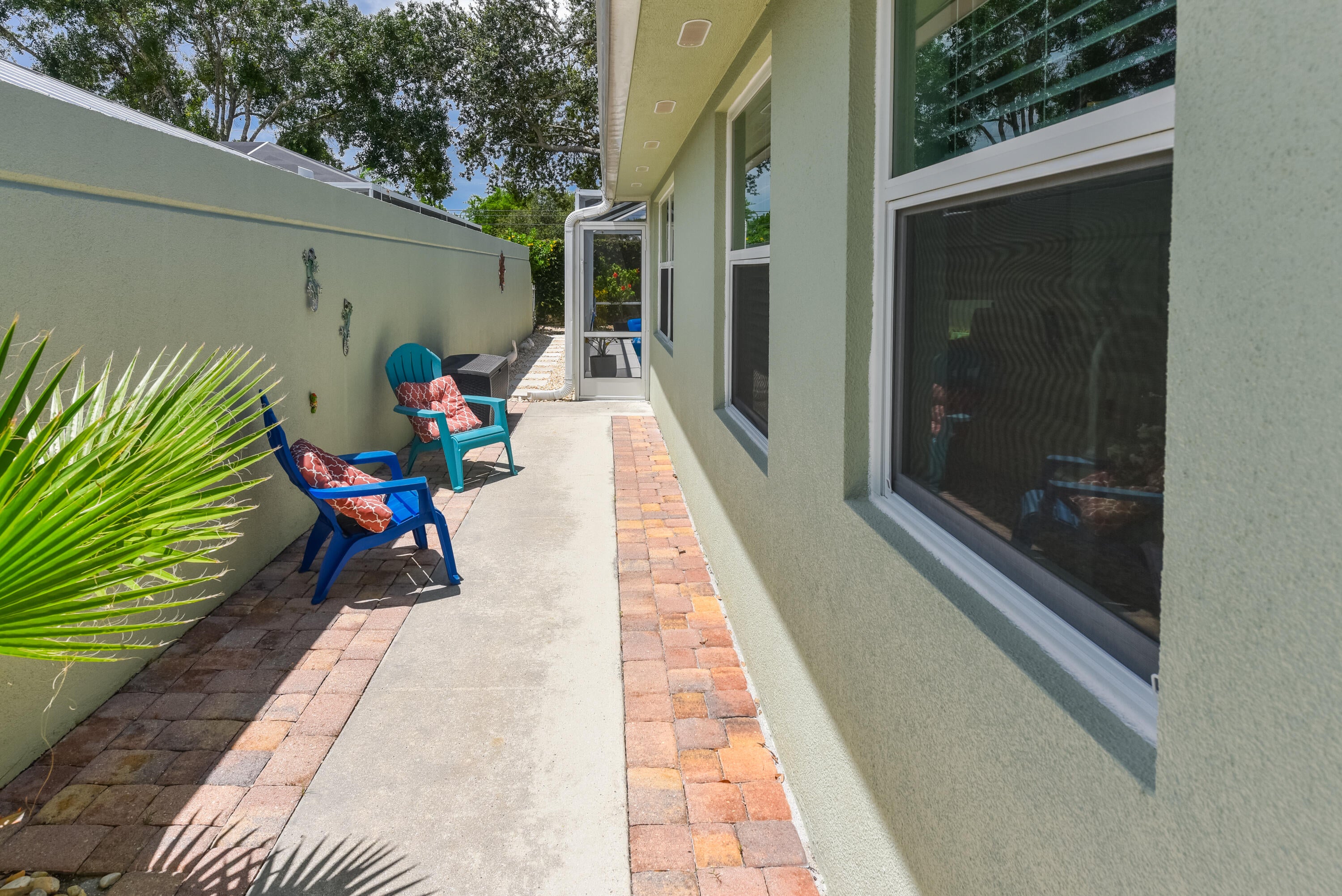 1711 SW Waterfall