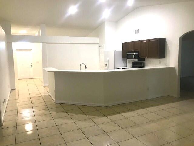 PORT ST LUCIE SECTION 11 - Residential Lease