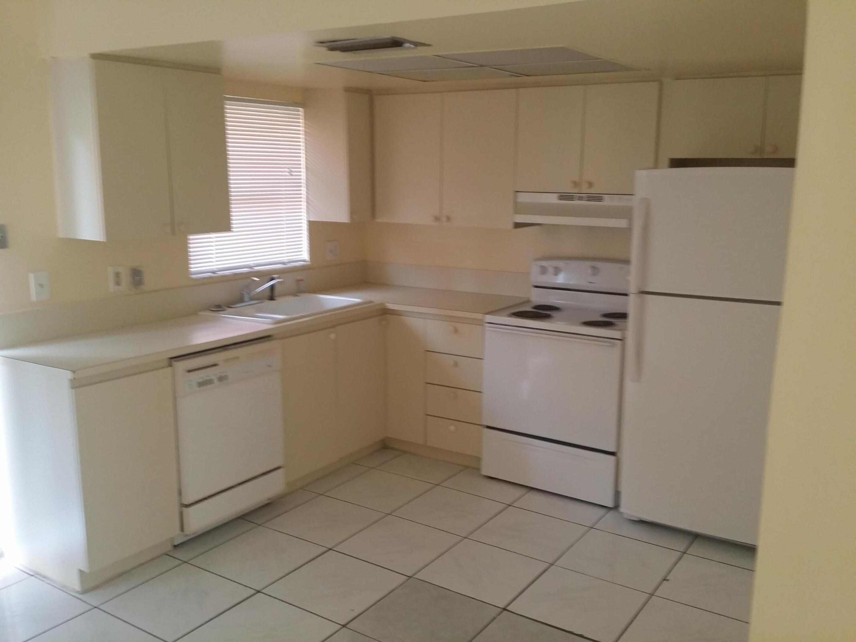 2580 NW 52nd Avenue C16