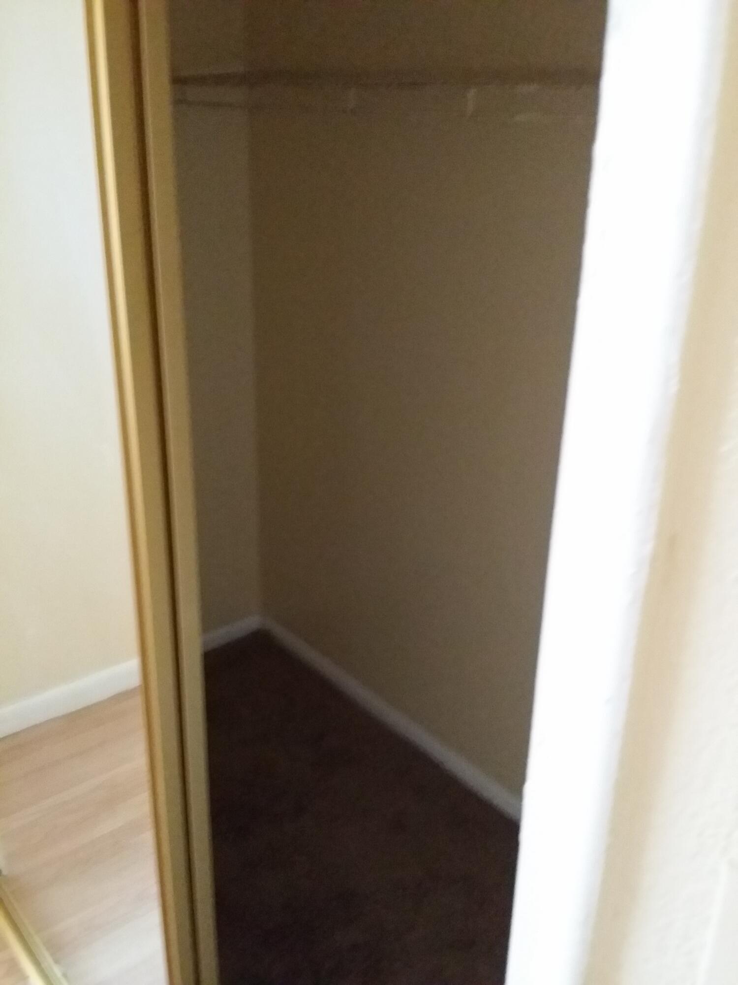 ROYAL OAKS TOWNHOUSE 5 CONDO - Residential