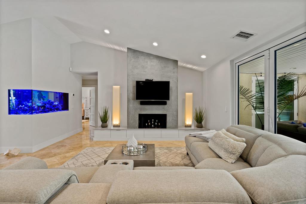 PADDOCK PARK 2 OF WELLING - Residential