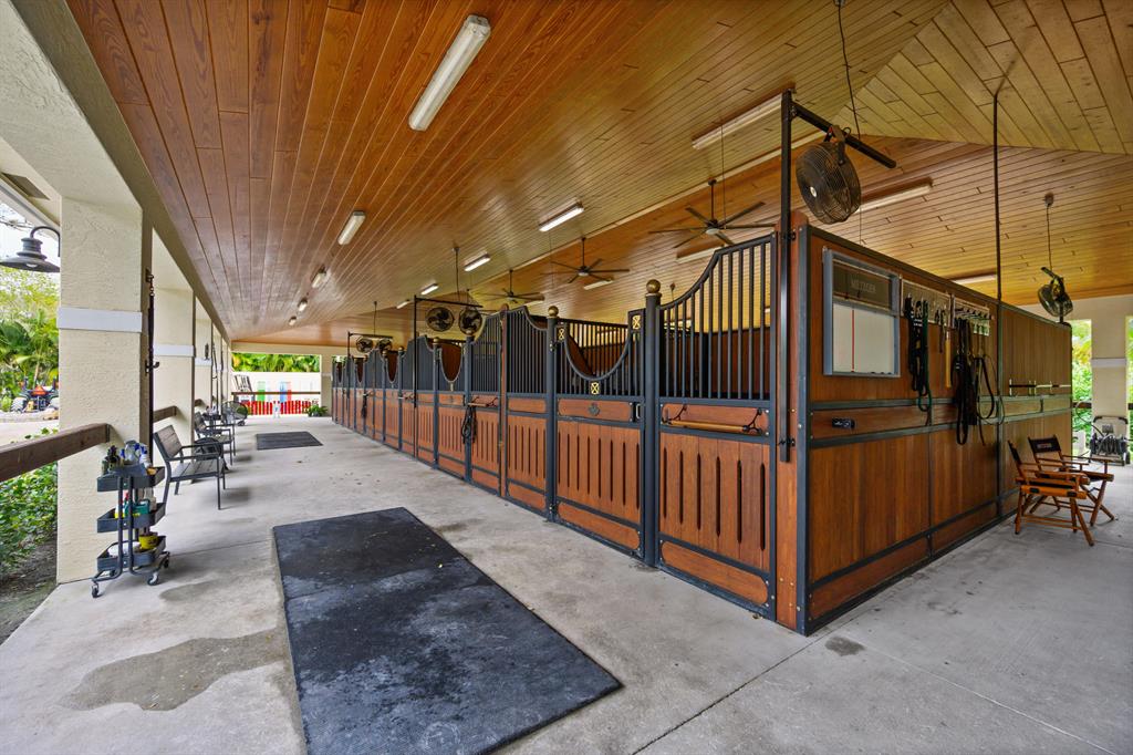 PADDOCK PARK 2 OF WELLING - Residential