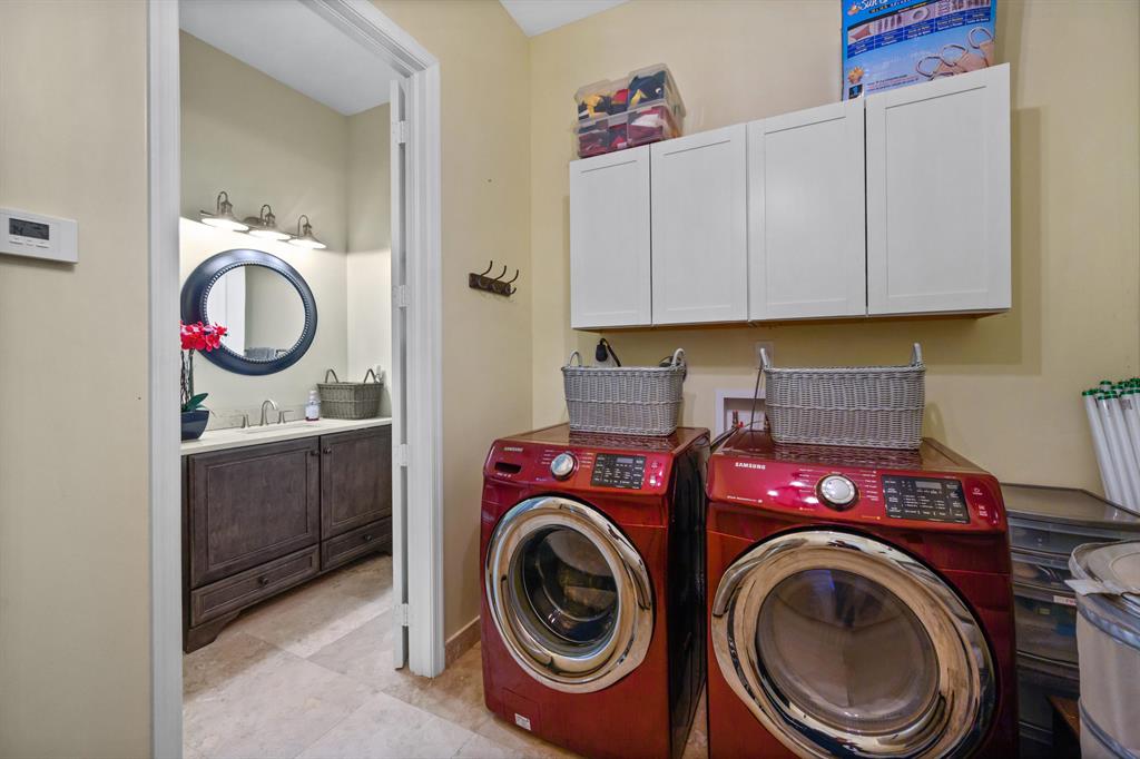 PADDOCK PARK 2 OF WELLING - Residential