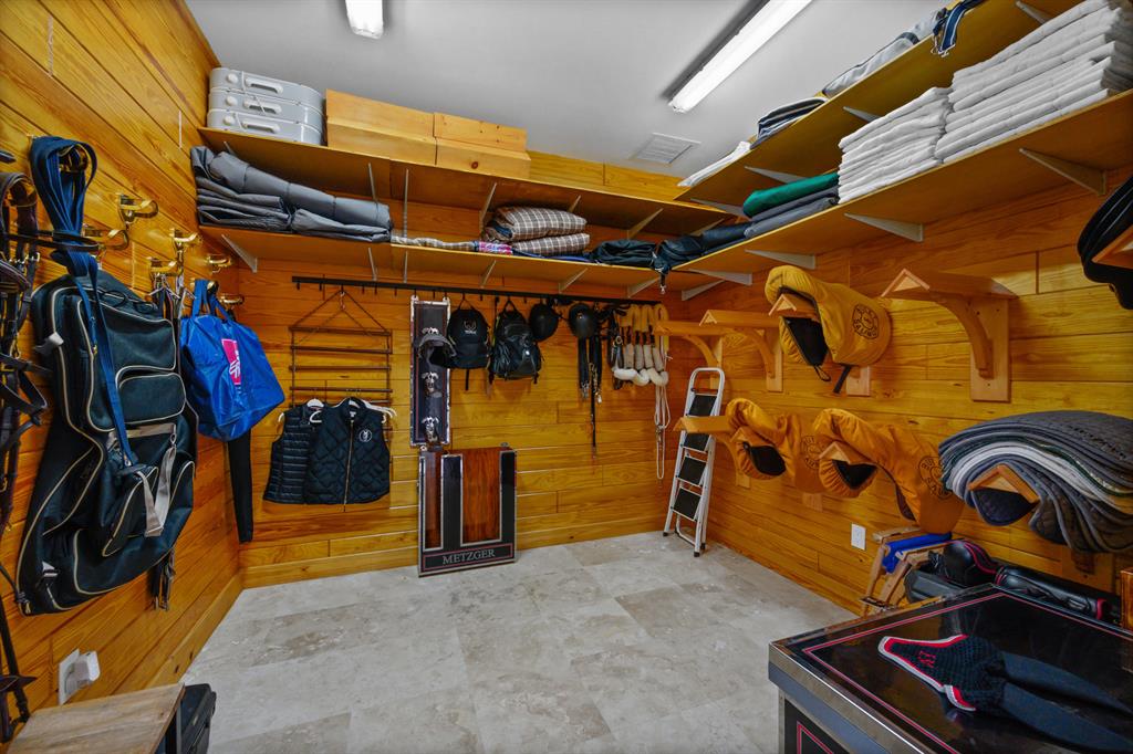 PADDOCK PARK 2 OF WELLING - Residential