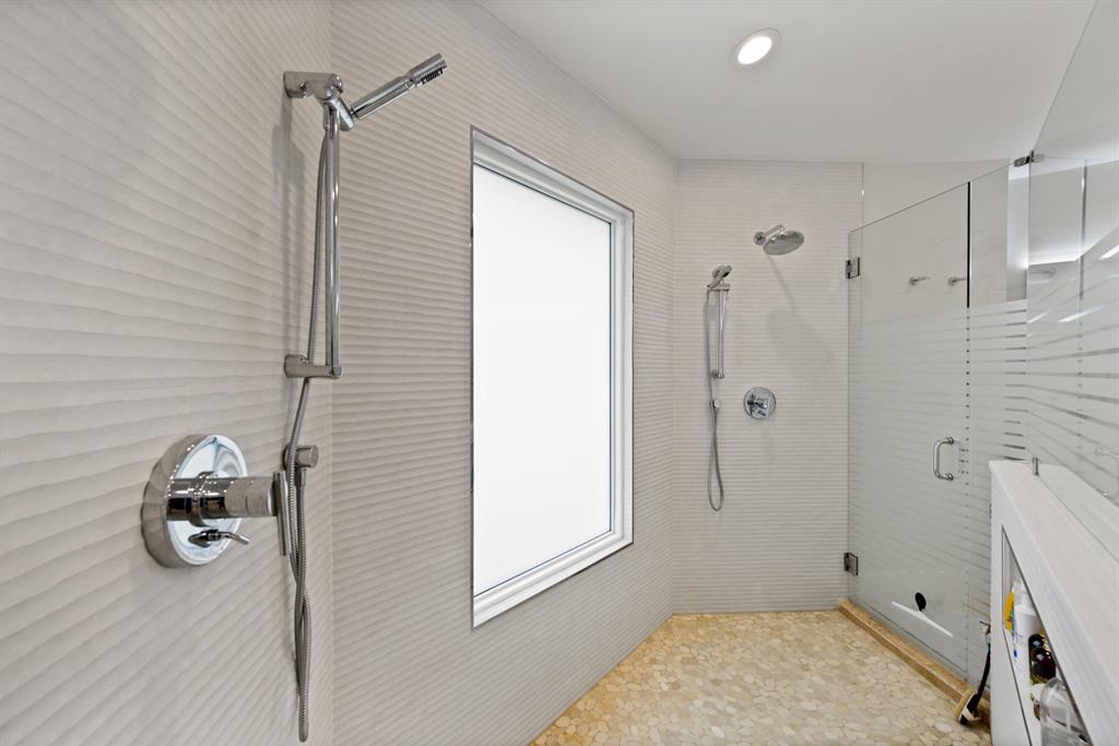 PADDOCK PARK 2 OF WELLING - Residential