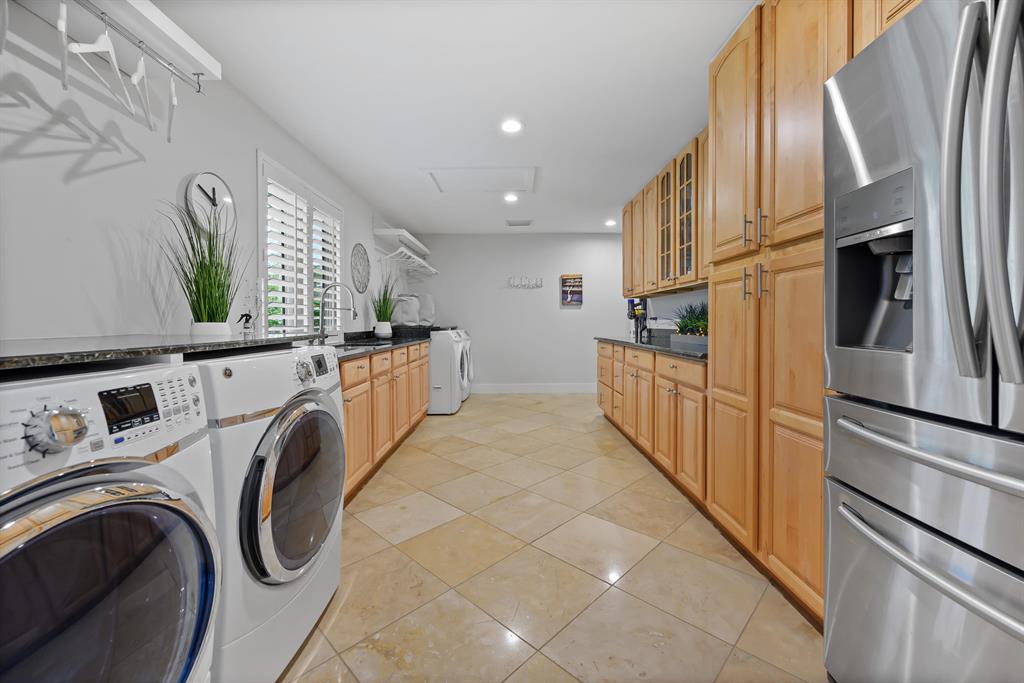 PADDOCK PARK 2 OF WELLING - Residential