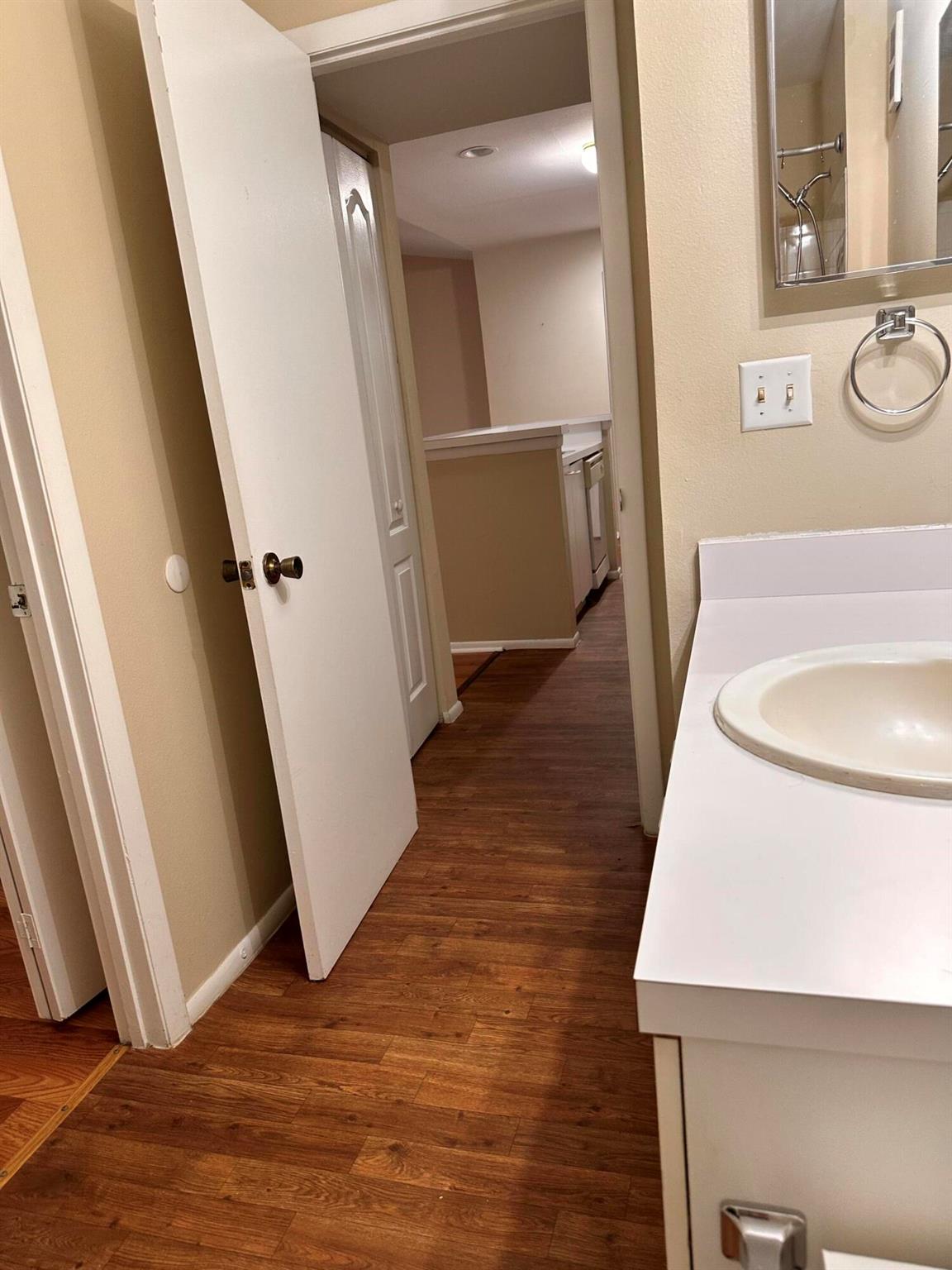 PALM LAKE CONDO - Residential Lease