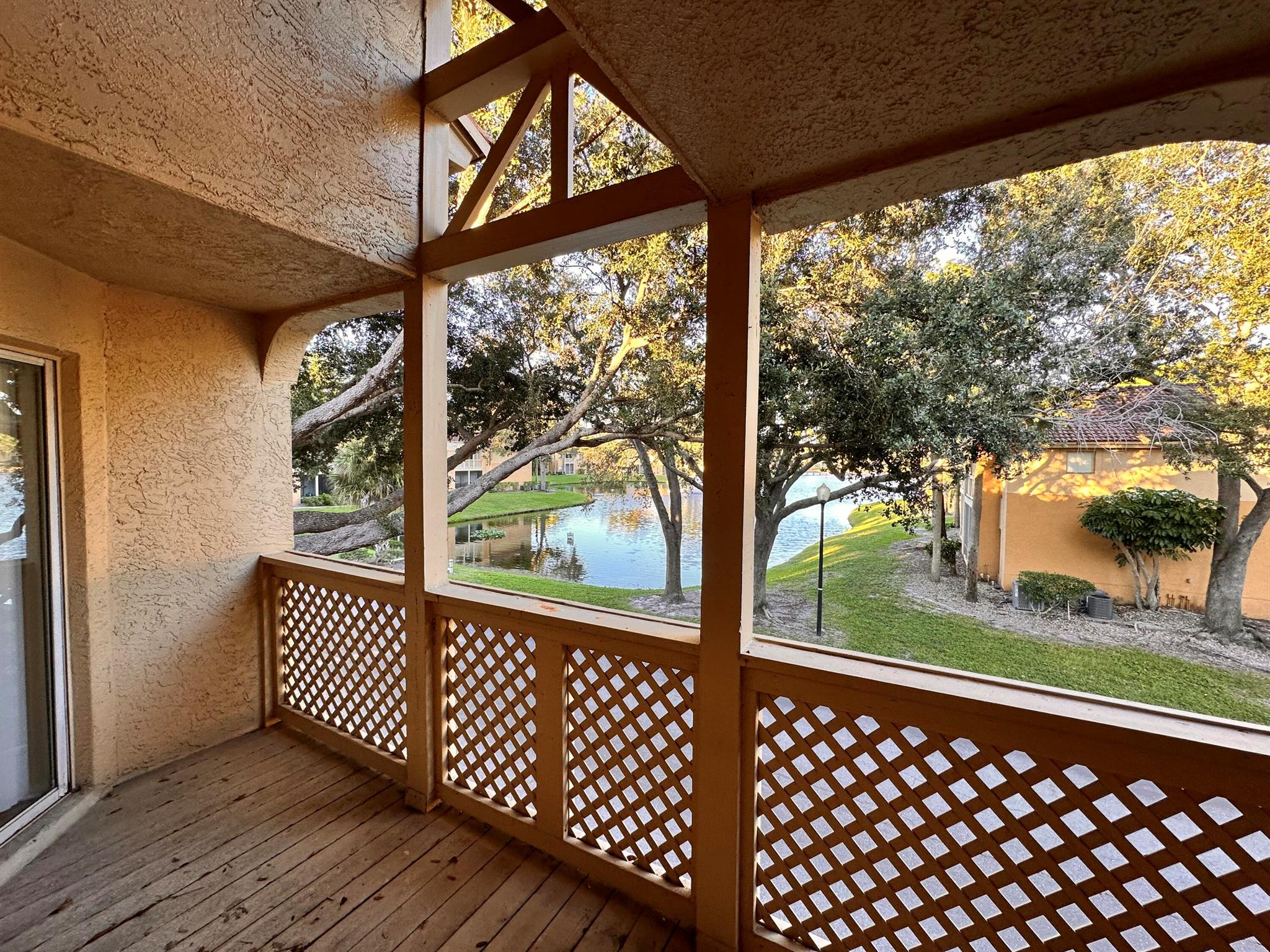 PALM LAKE CONDO - Residential Lease