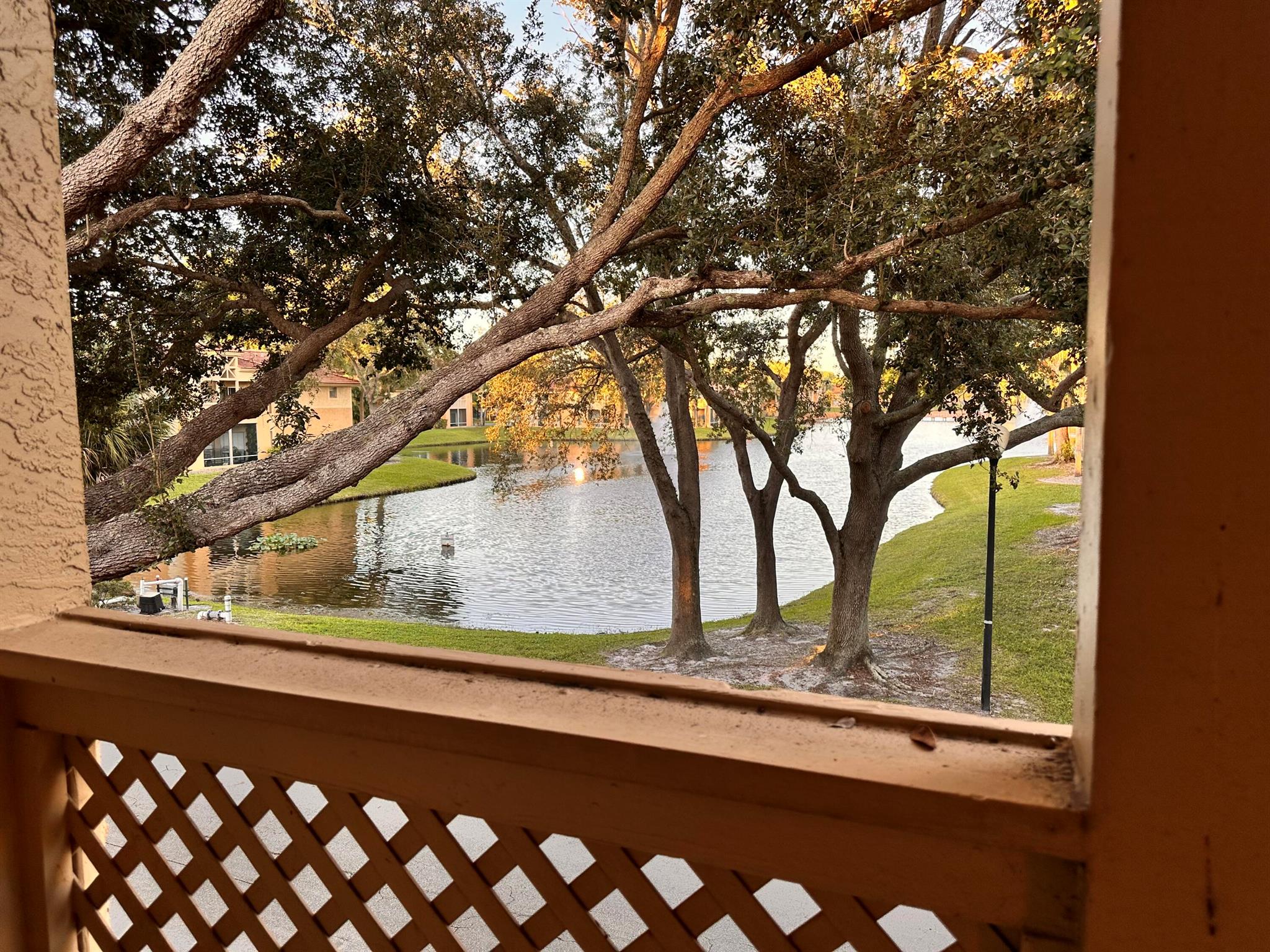 PALM LAKE CONDO - Residential Lease