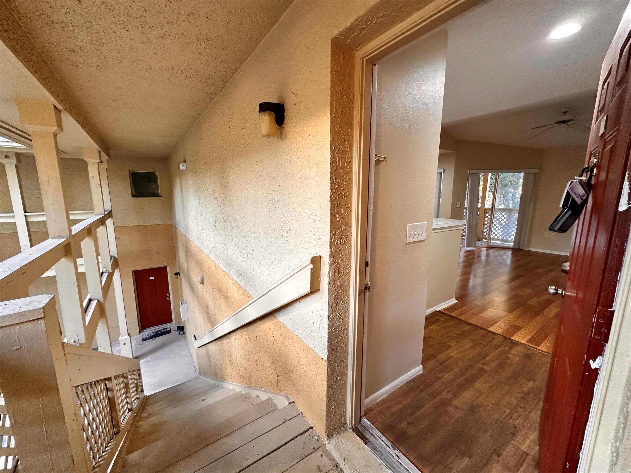 PALM LAKE CONDO - Residential Lease