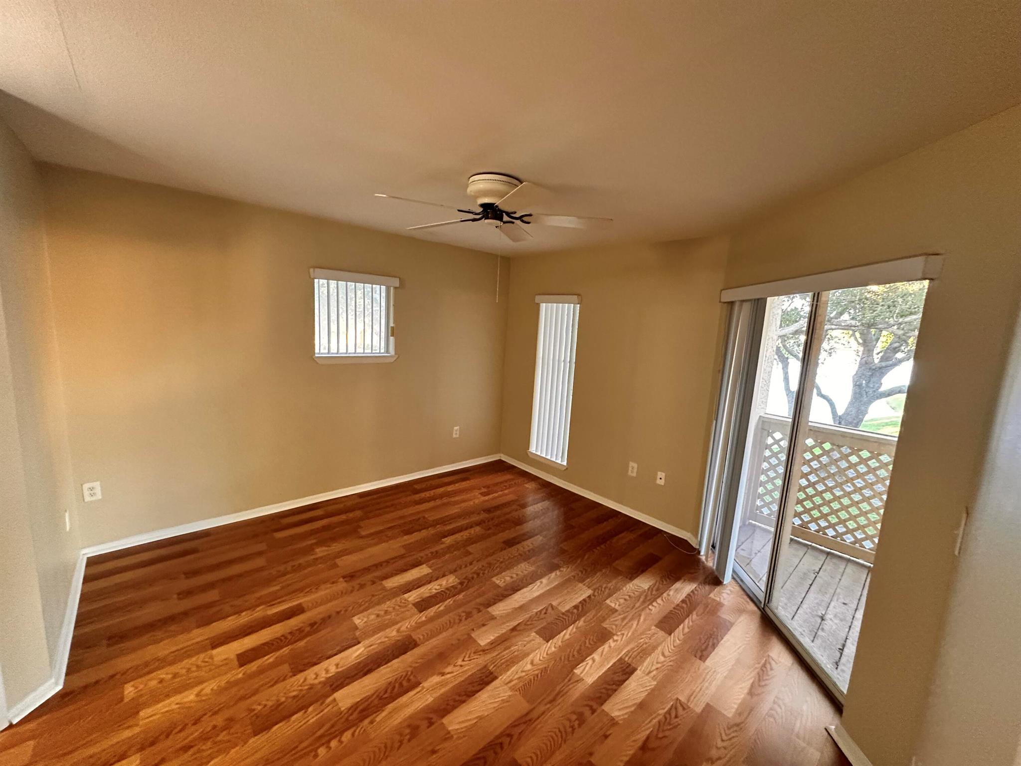 PALM LAKE CONDO - Residential Lease