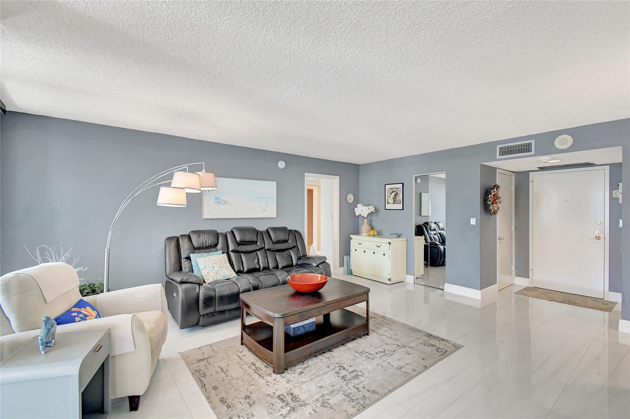 1010 S Ocean Blvd LPH15