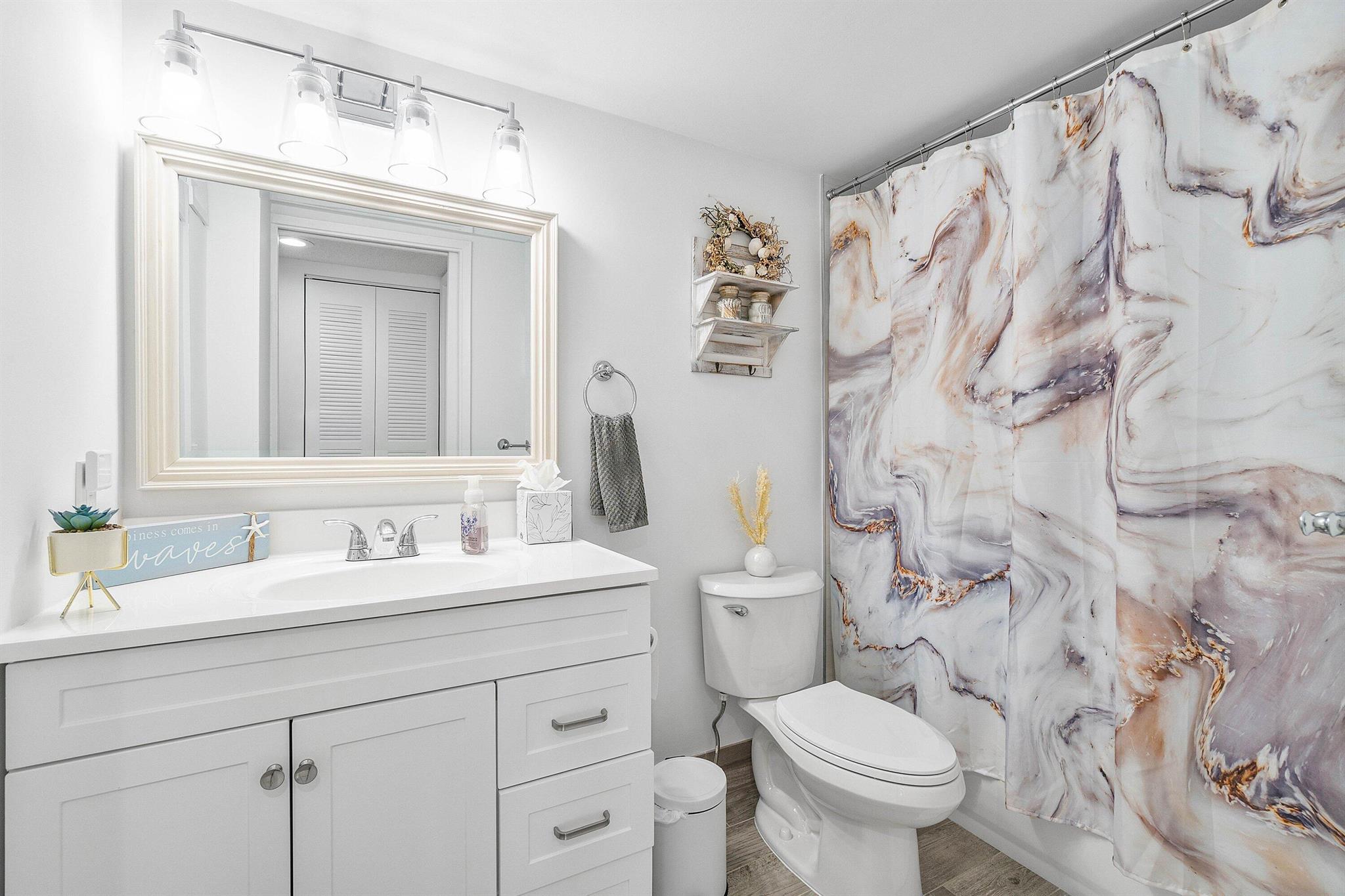 HUNTINGTON LAKES SEC FOUR - Residential Lease