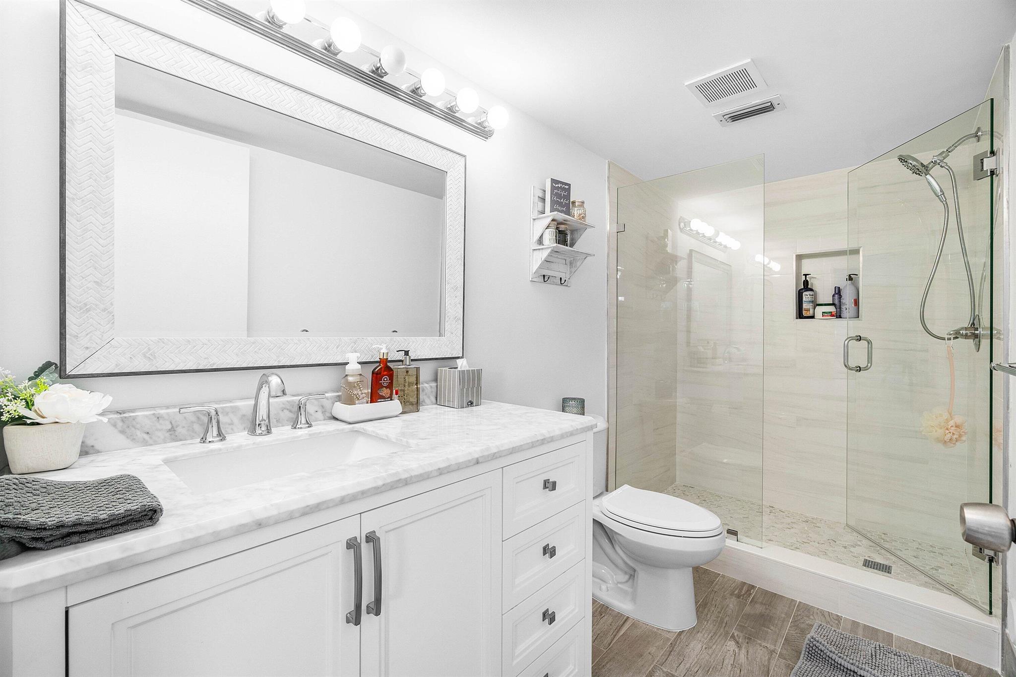 HUNTINGTON LAKES SEC FOUR - Residential Lease