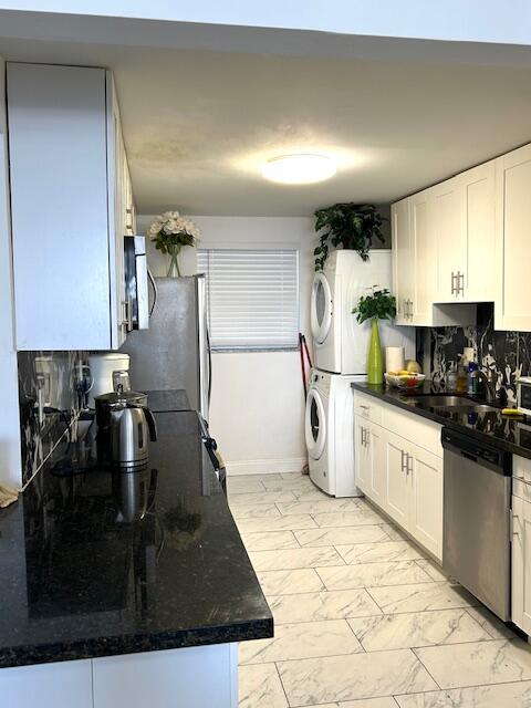 HARBOUR HALL INLET CLUB C - Residential