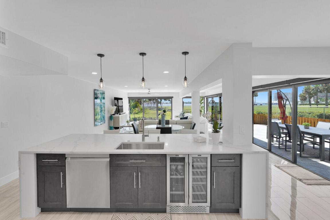 TWELVE OAKS CONDO - Residential