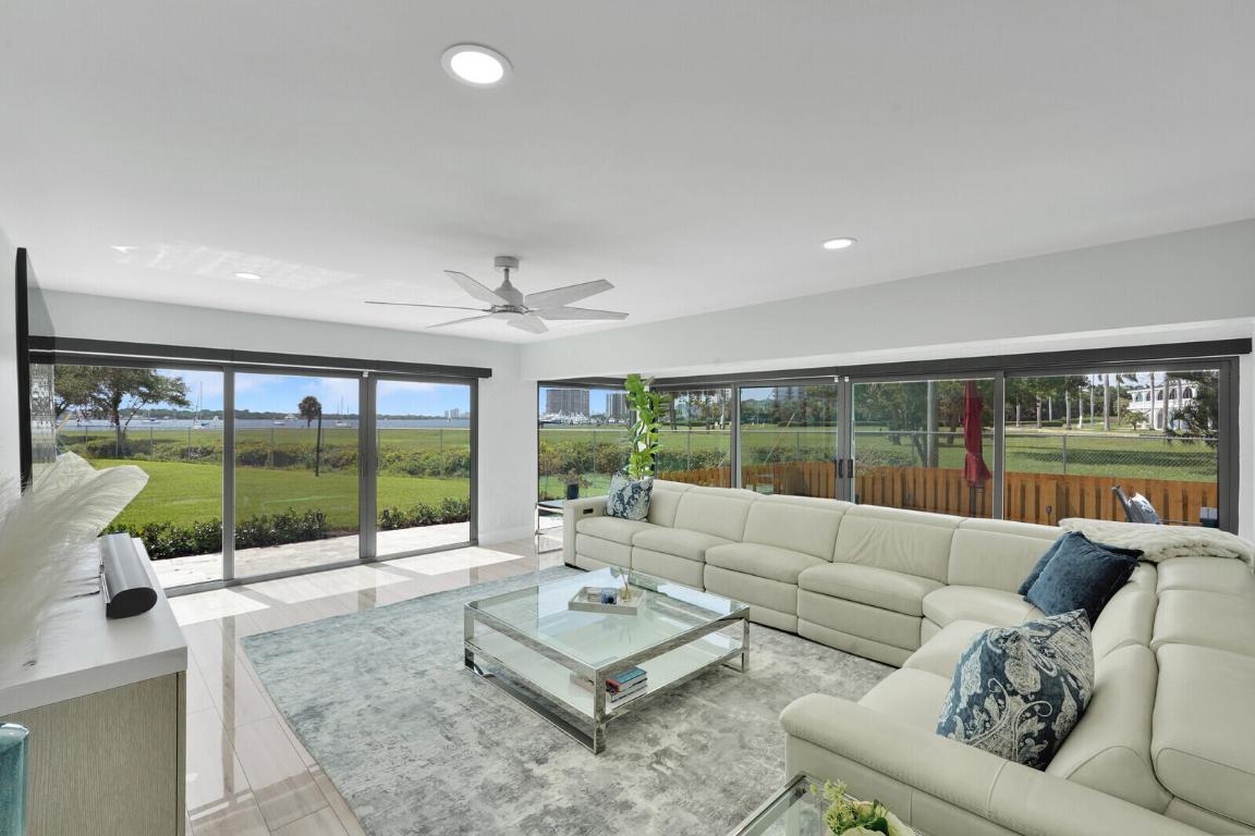 TWELVE OAKS CONDO - Residential