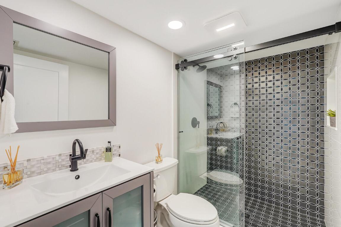 TWELVE OAKS CONDO - Residential