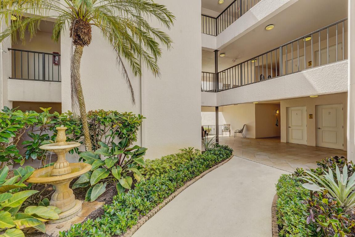 TWELVE OAKS CONDO - Residential