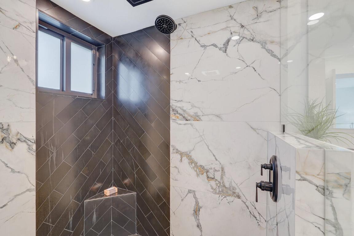 TWELVE OAKS CONDO - Residential