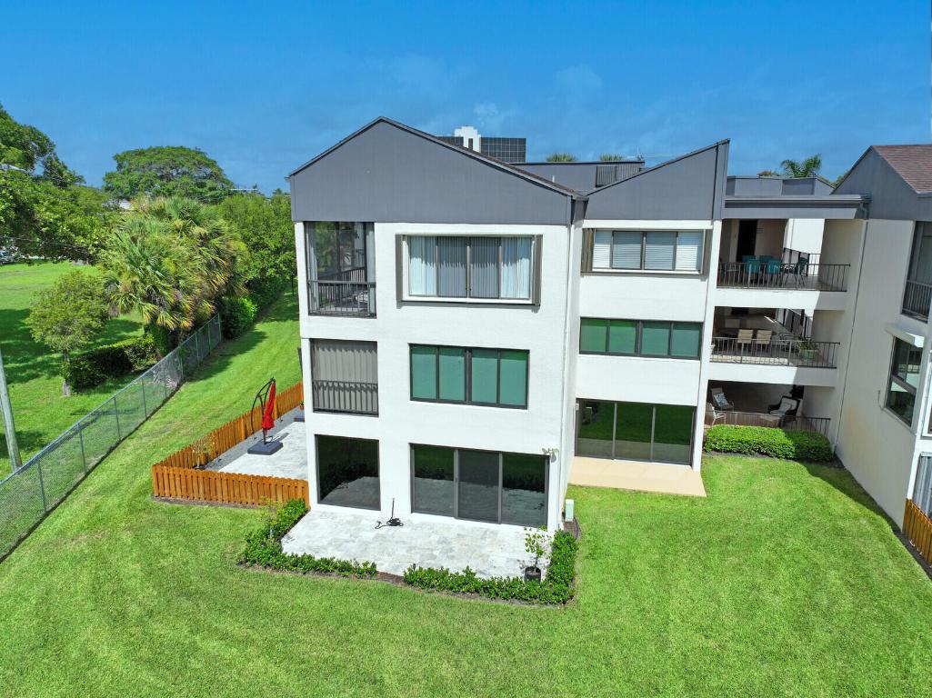 TWELVE OAKS CONDO - Residential