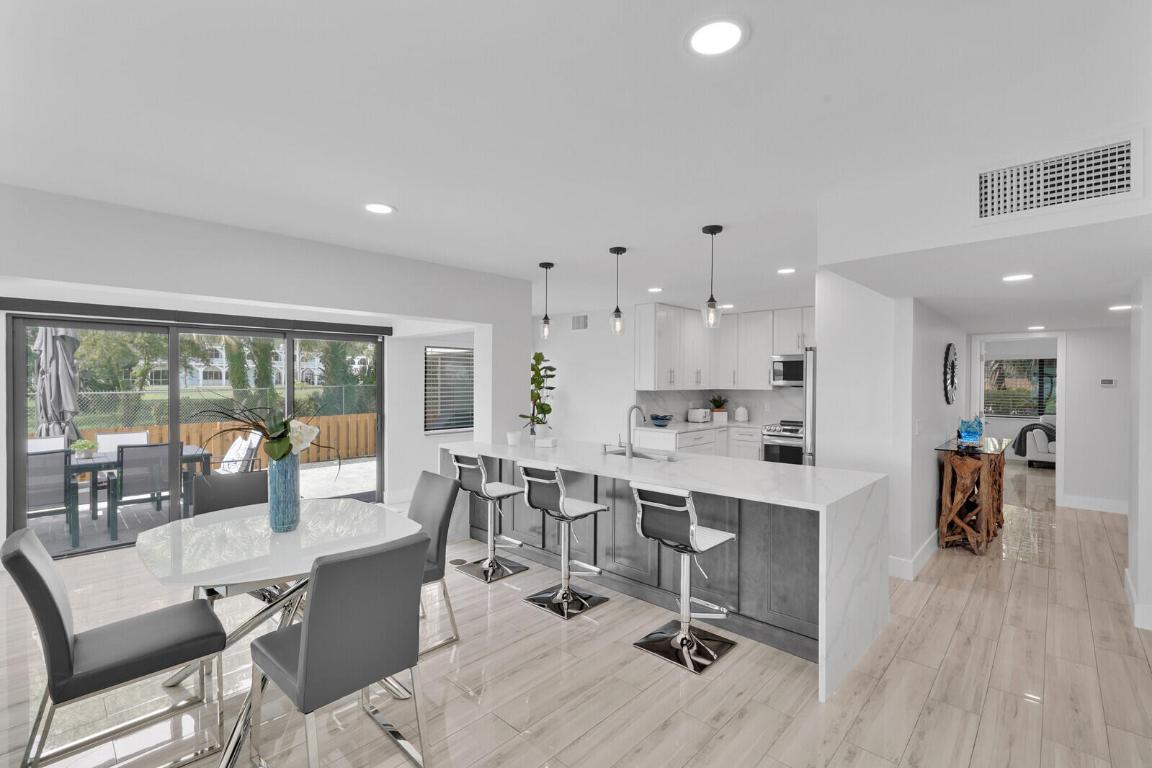 TWELVE OAKS CONDO - Residential