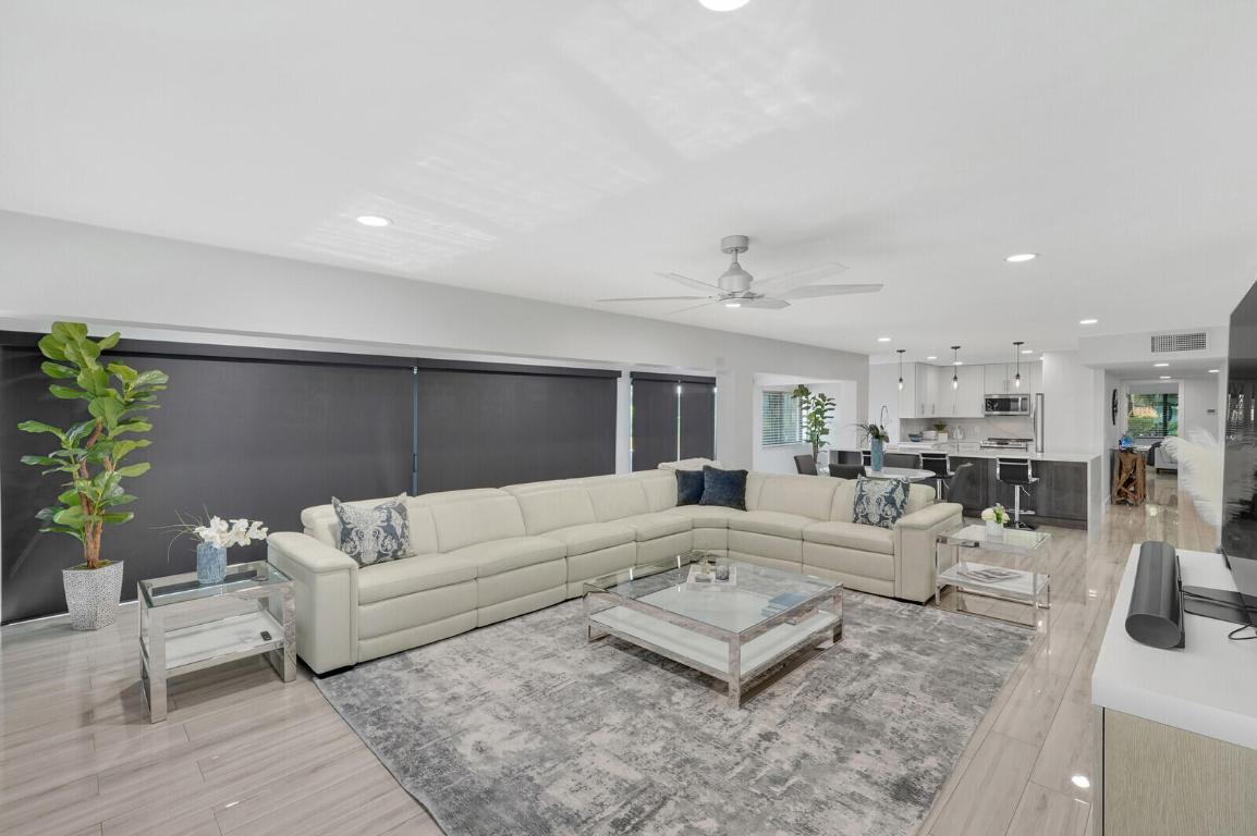 TWELVE OAKS CONDO - Residential