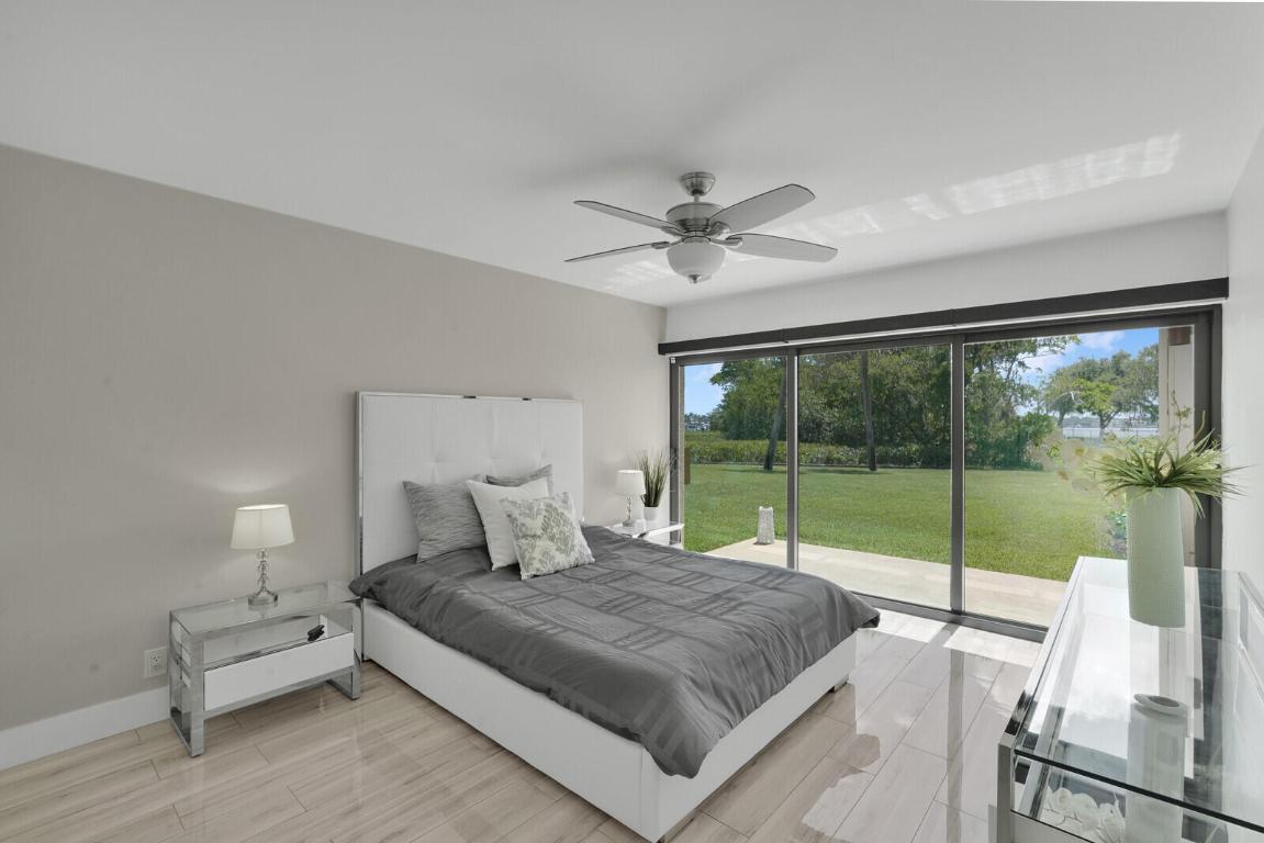 TWELVE OAKS CONDO - Residential