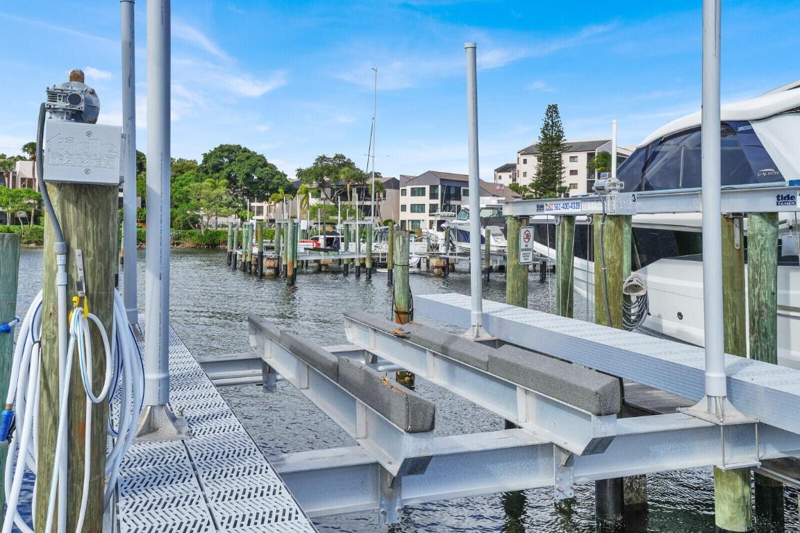 TWELVE OAKS CONDO - Residential