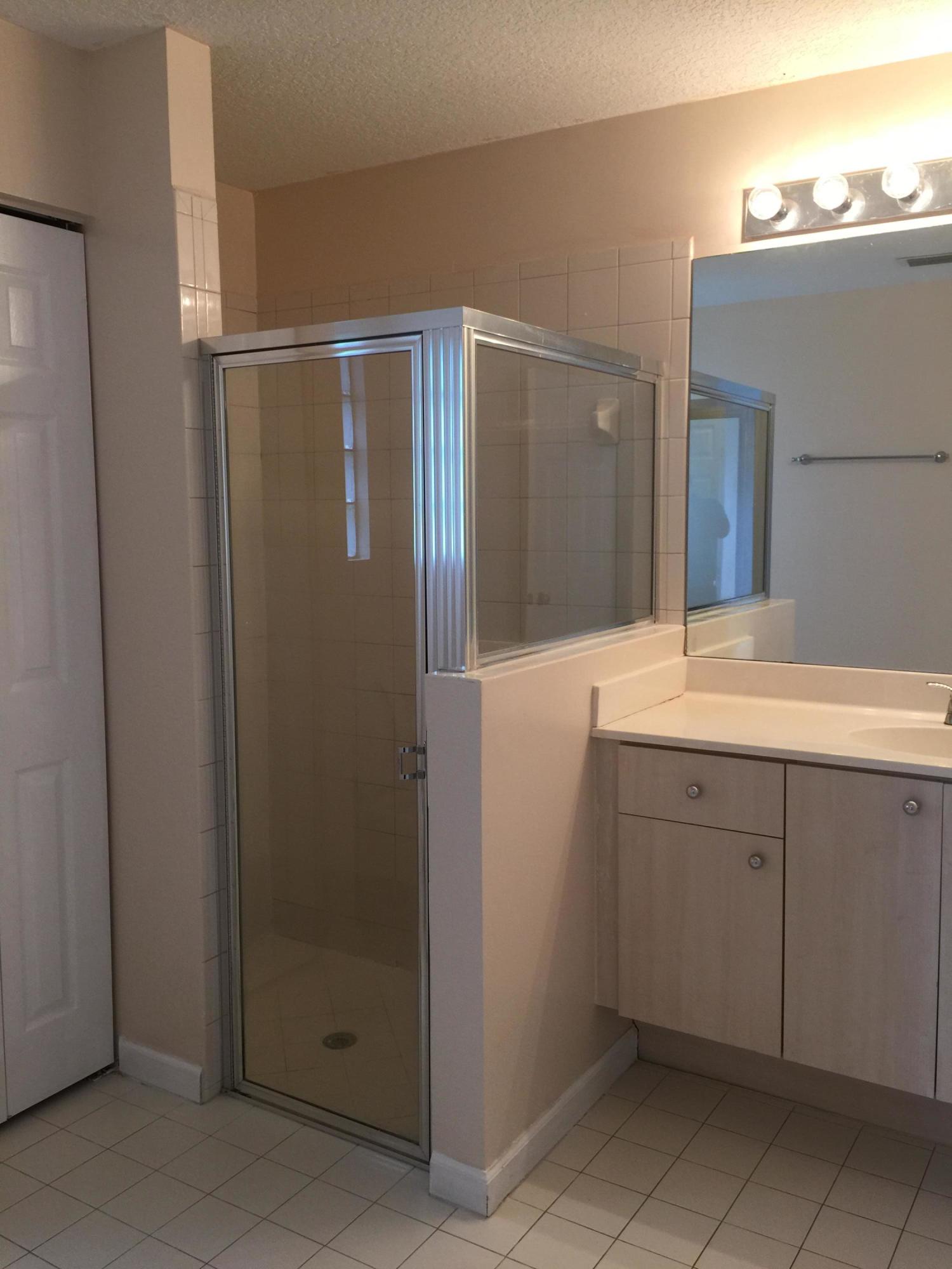 VICTORIA WOODS 4 - Residential Lease